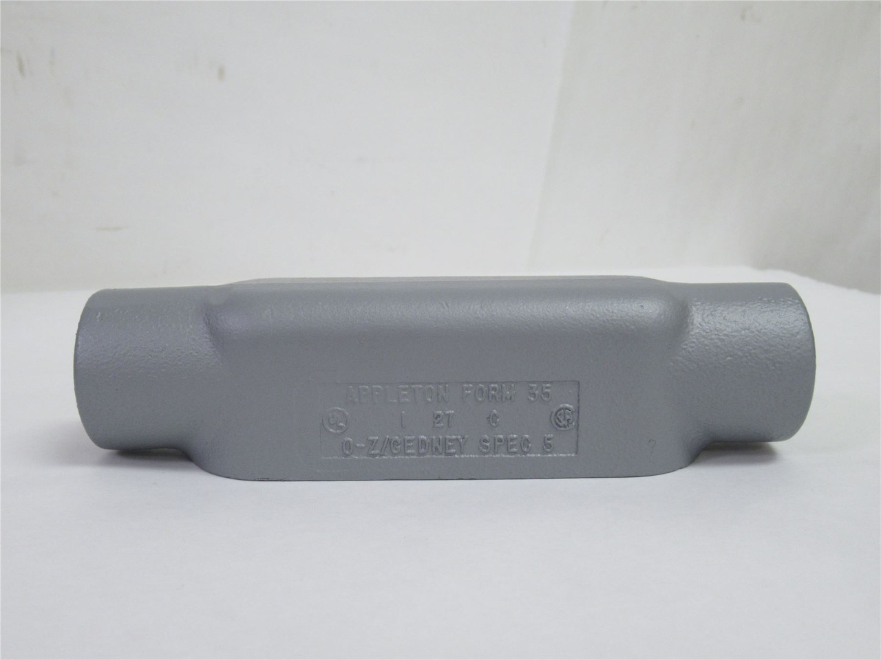 Appleton C100M; Straight Conduit Outlet Body; Form: 35; 1FNPT