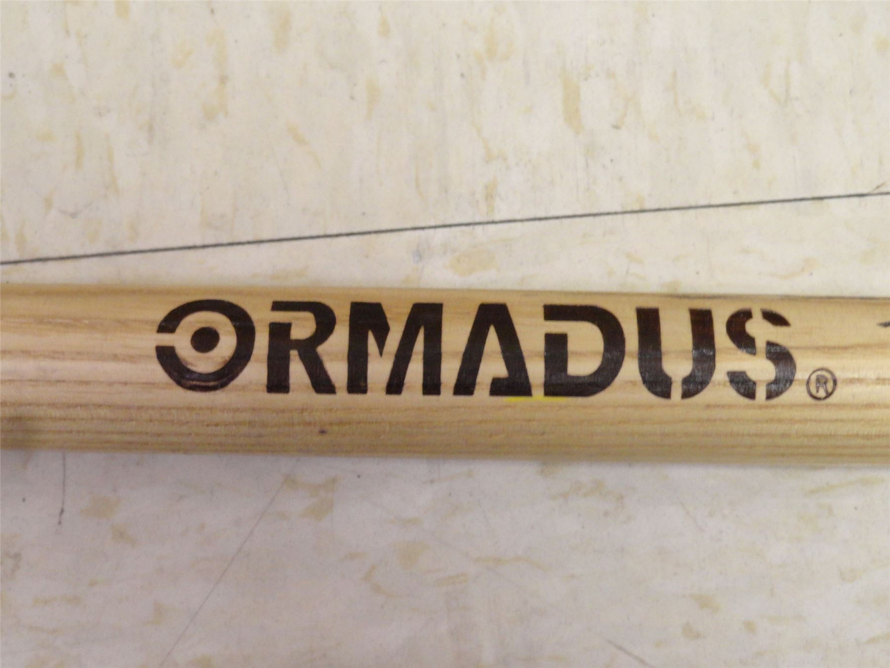 Ormadus 254478; Sidewalk Ice Scraper; 48" Handle; 7" Scraper