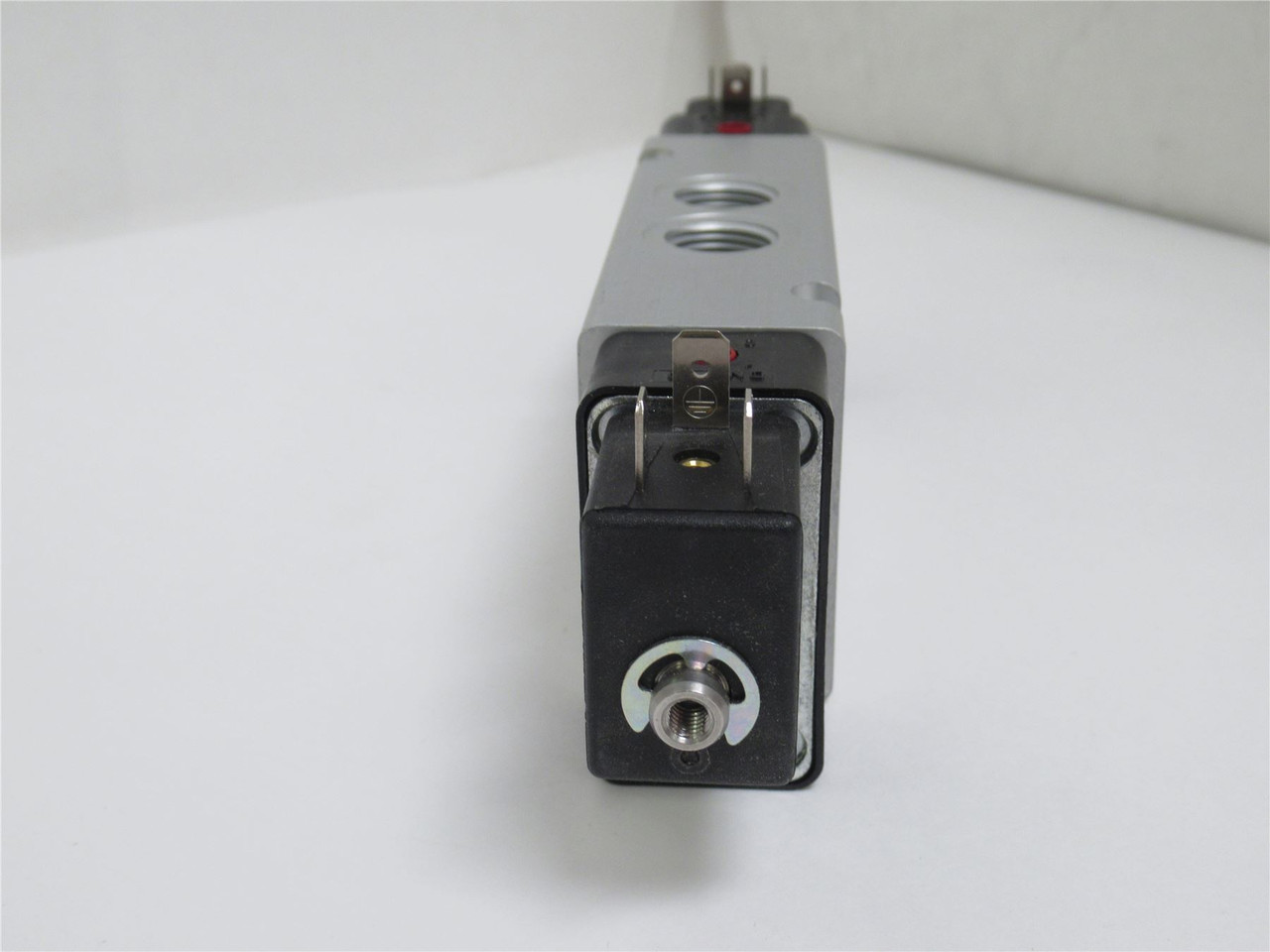 Norgren V62S511AA313JB; Inline Solenoid Valve; 145PSIG; 24VDC