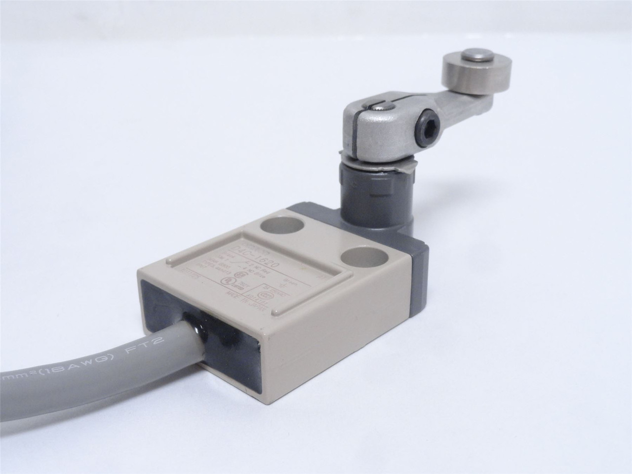 Omron D4C-1620; Compact Limit Switch; 250VAC; 5A; 3m Wire