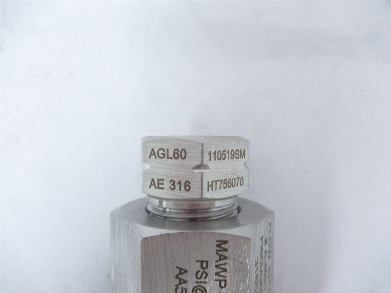 Flow A-4691; High PressureAdapter60K 9/16" Male to 3/8"Female