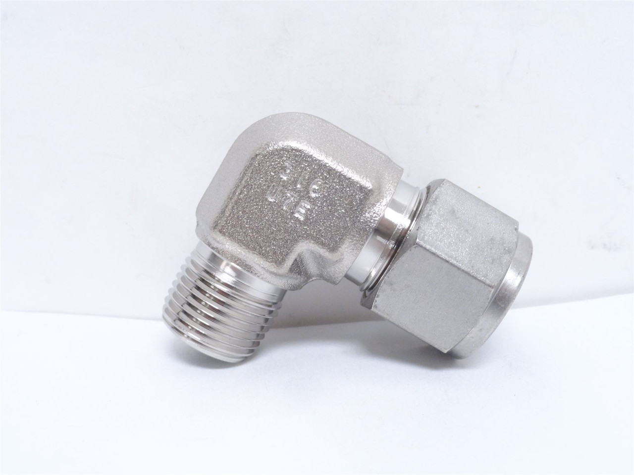 Swagelok SS-810-2-6; Elbow; 90Deg; SS-316; 1/2" x 3/8NPT