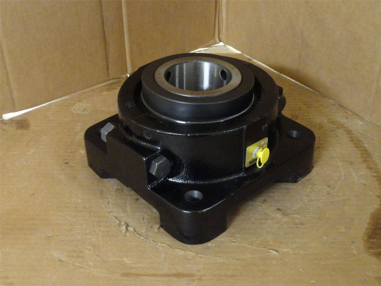 Sealmaster RFB-303; Flange Roller Bearing; 3-3/16"ID; 4-Bolt