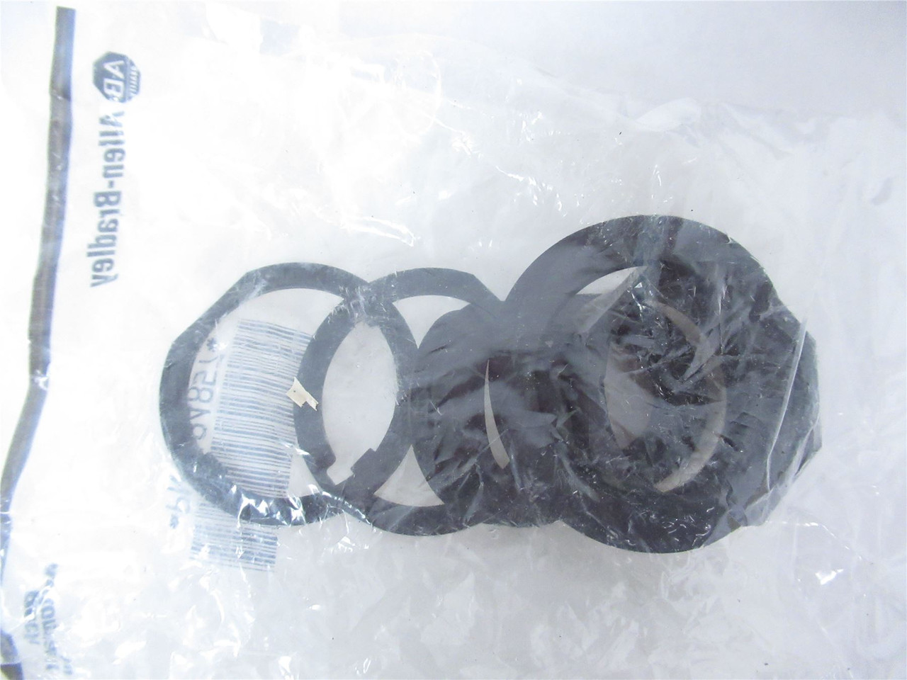 Allen-Bradley 800H-FRXTP16RD4; Pushbutton Switch 30.5mm120V