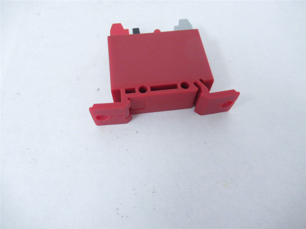 Crydom DR-0DC24; Module 18 V to 32 V. Input 13 mA.