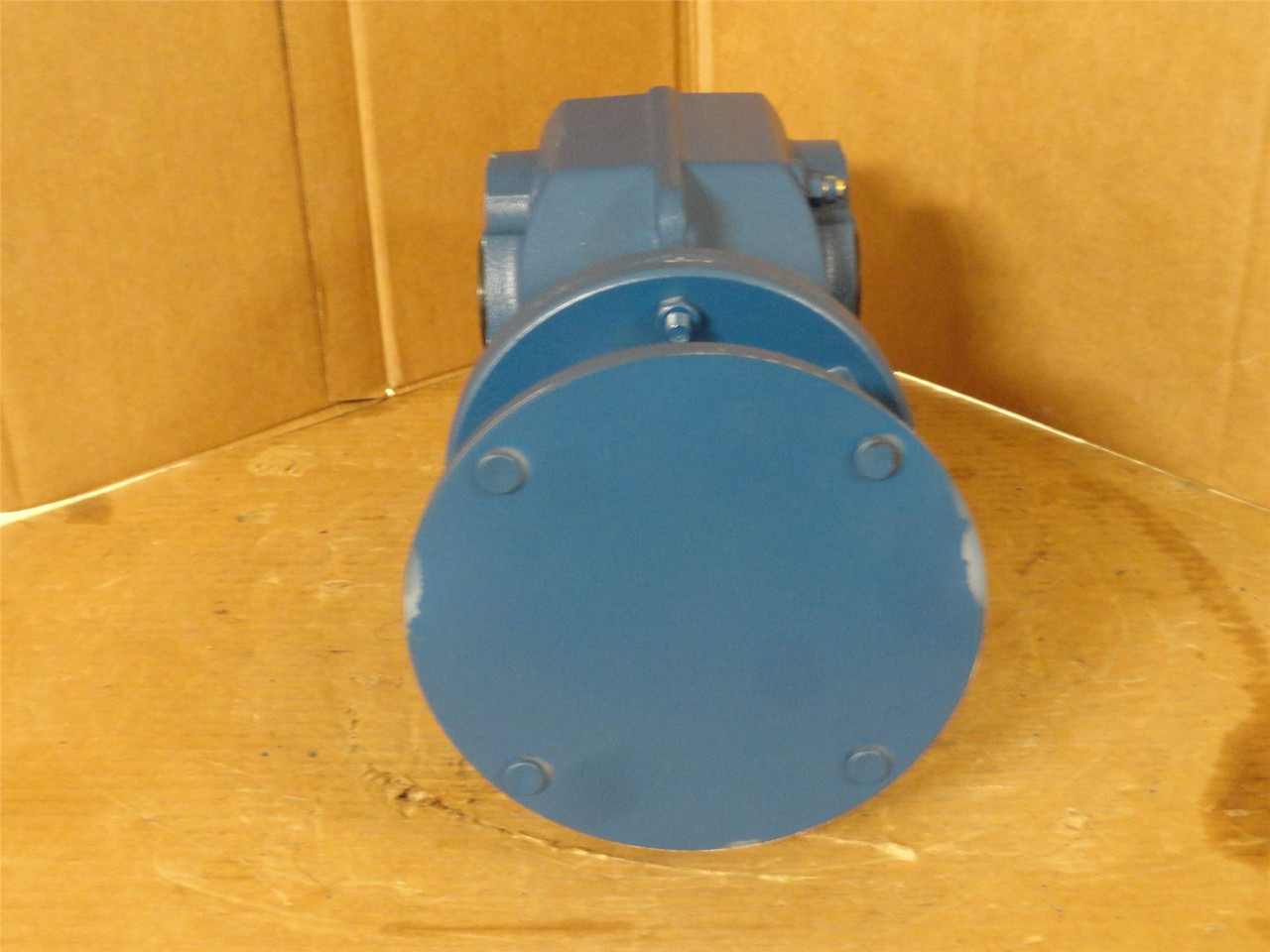 SEW KA47AMS145; Gearbox; 24:1 Ratio; W/Bracket