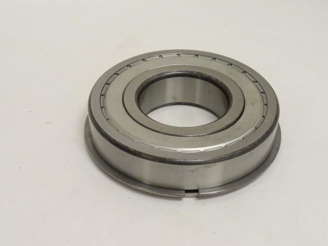 SKF 6313-2ZNRJEM; Ball Bearing 65mm ID x 140mm OD x 33mm Wide
