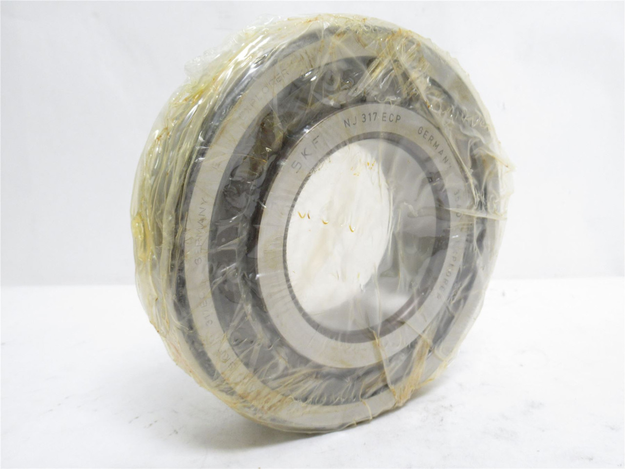 SKF NJ317ECP; Cylindrical Roller Bearing 85mmID x 180mmOD