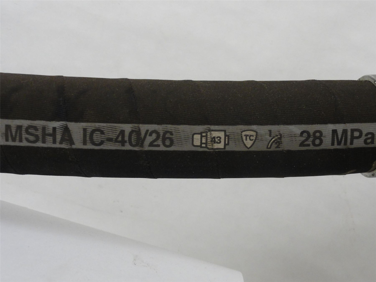 Parker 1-035653; Hydraulic Hose; 1" Hose ID x 44" Long