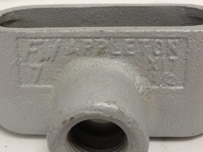 Appleton X17; Conduit Body; Type: X; 1/2 FNPT; Grayloy Iron