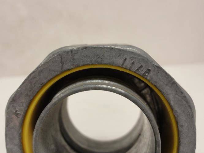 Raco 3405; Malleable Iron/Steel Noninsulated Connector; 1-1/4"