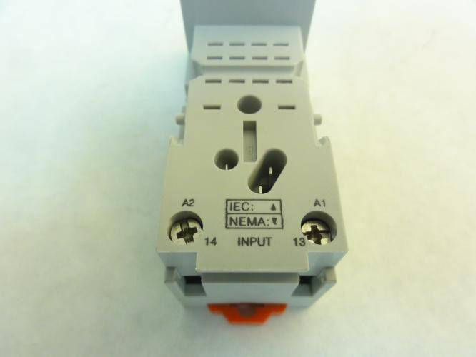 Eaton D2PAP; Relay Socket; 10A; 300V; 14-Pin