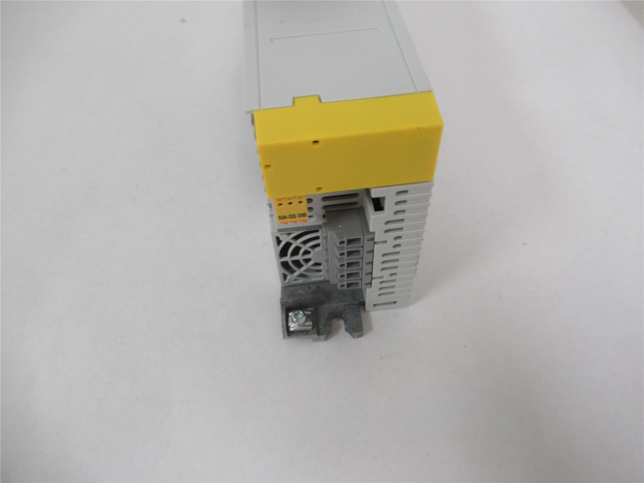 Lenze I55AE211F1AV100025; Invertor 1.5HP 3x480VAC; CANopen