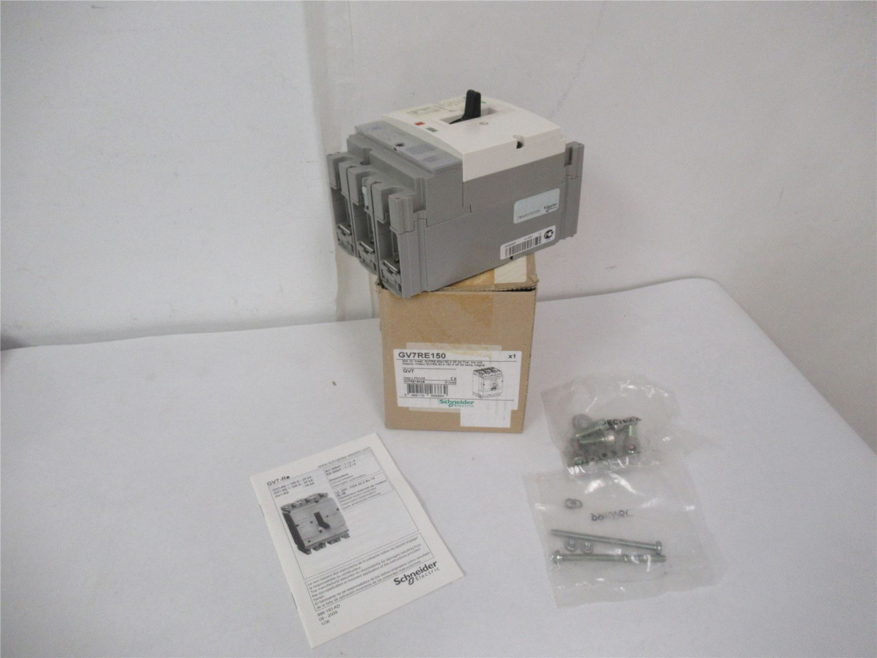 Schneider GV7RE150; Circuit Breaker 3 poles  90A - 150A