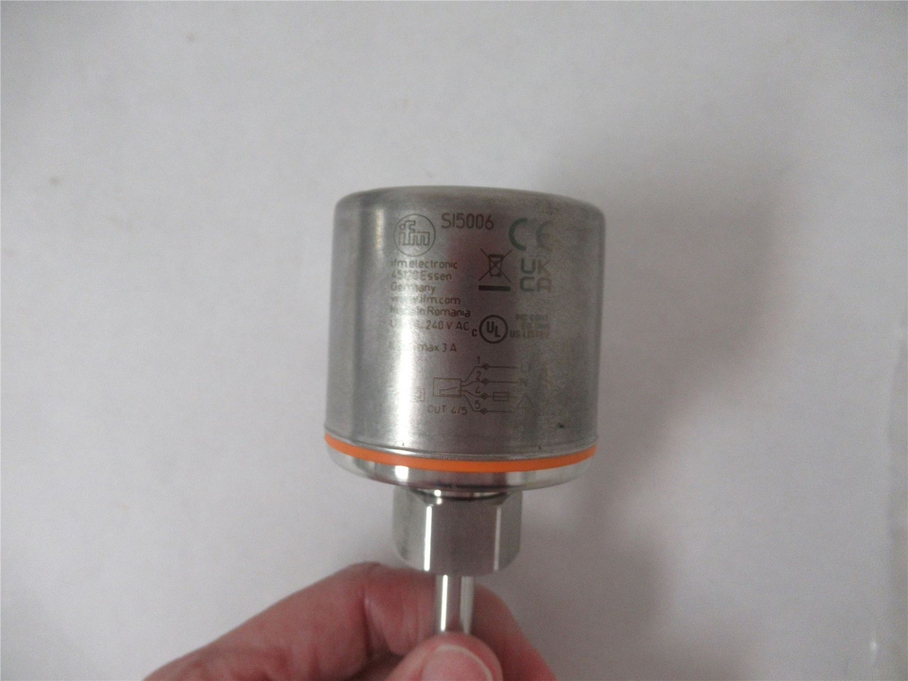 IFM S15006; Flow Sensor AC Relay Output Switching