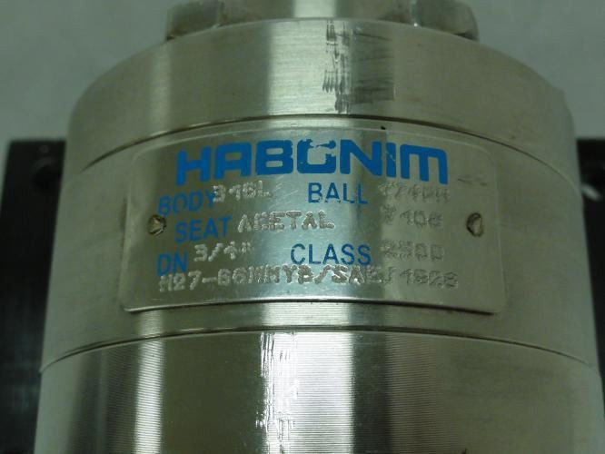 Versa CGS-4232-NB1-PC-D024; Air Directional Valve; SS; 3/4 NPT