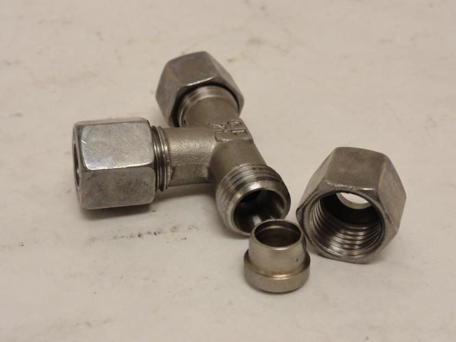 MFG- SS-500-3; Compression Tee; SS; 5/16" (# 5) Tube