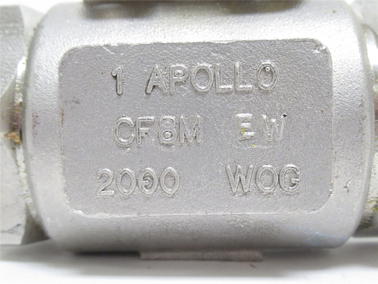 Apollo 78-146-01; Ball Valve; SS-316; 1NPT x 1" Tube; 2000PSI