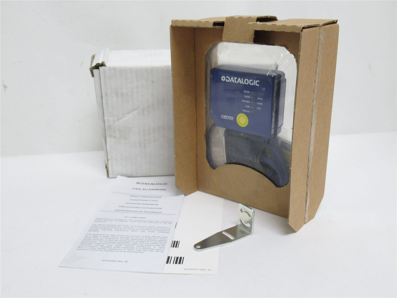 Datalogic DS2100N-1204; Compact Laser Scanner; 10-30VDC
