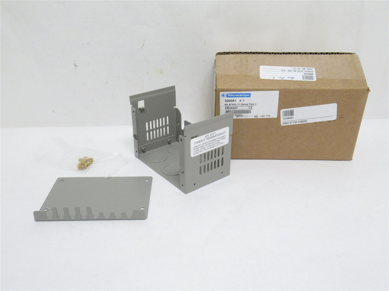 Telemecanique VW3A9201; Conduit Termination Kit ATV 61/71