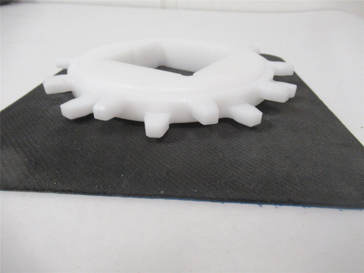 Laitram Machine S3G4XXCZL4NG; Sprocket 10 2.5" Acetal