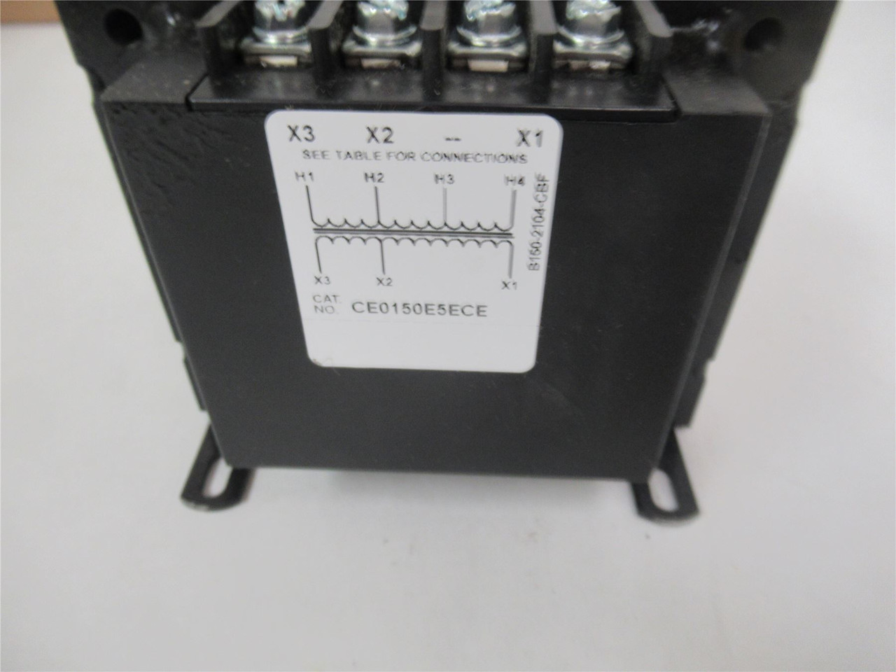 Eaton CE0150E5ECE; Transformer 150VA Pri: 208/220/240 Sec 120