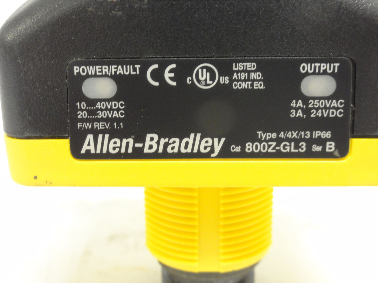 Allen-Bradley 800Z-GL3; Palm Button; 20-30VAC/10-40VDC In