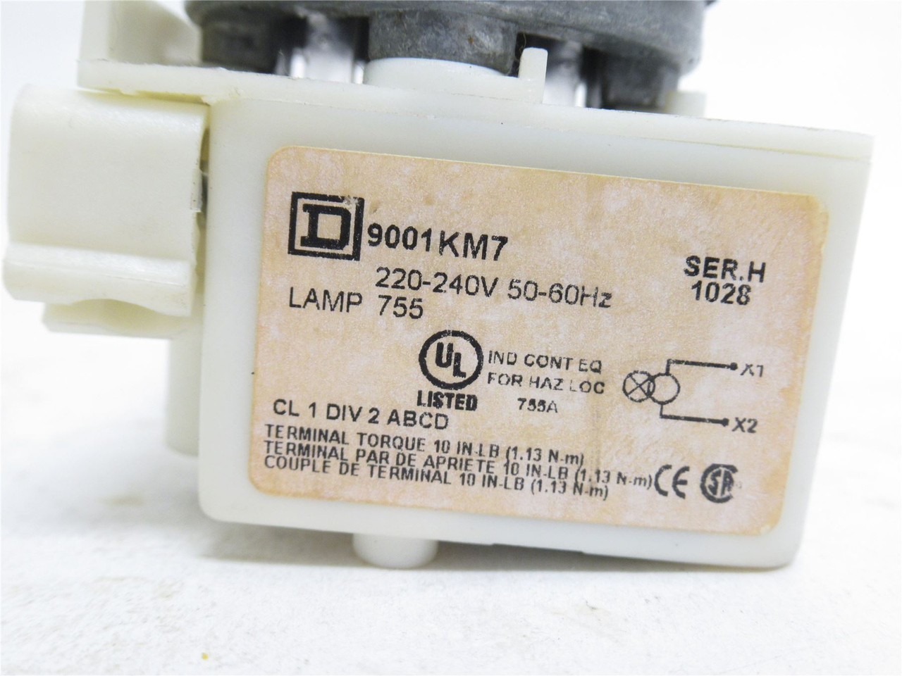 Square D 9001K1L7G; Pushbutton Switch; 220VAC; Green