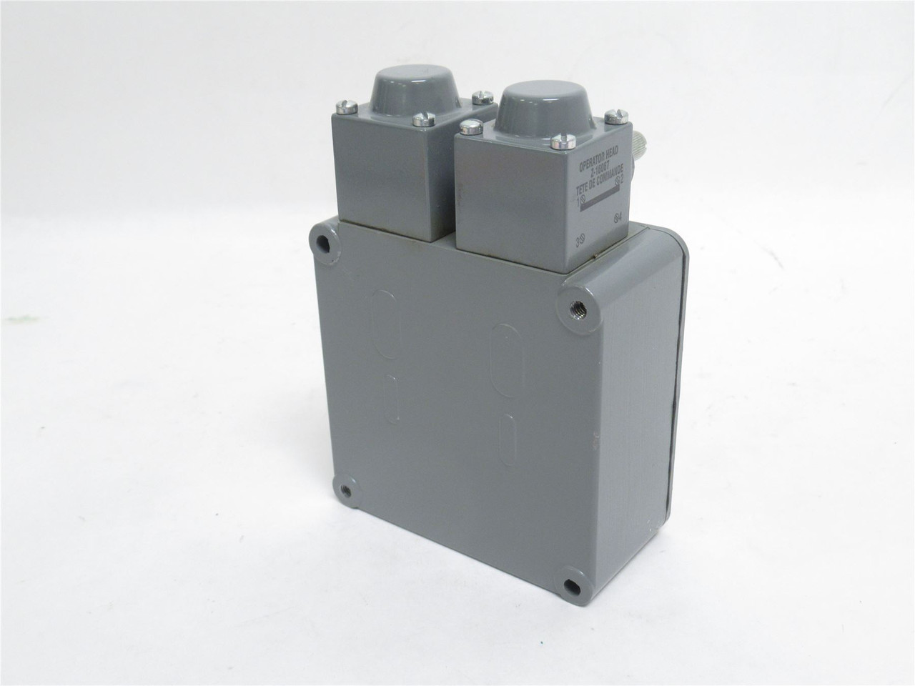 Allen-Bradley 802T-A2A1D; Limit Switch; 2-Head; 10A; 600VAC