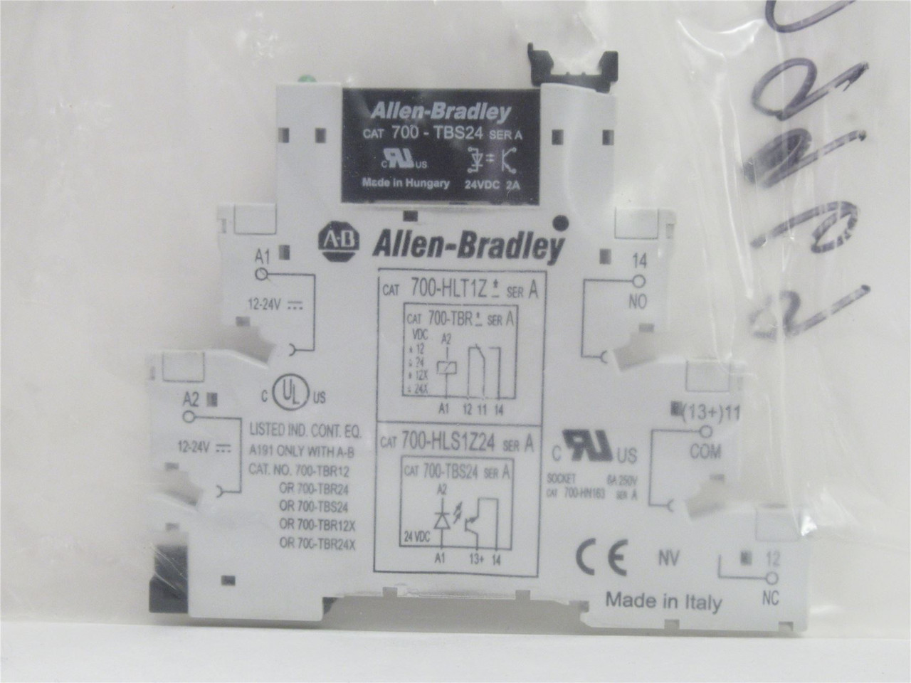 Allen-Bradley 700-HLS1Z24; Relay Terminal Block; 24VDC; 6A