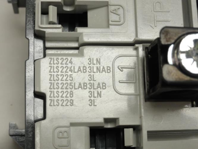ABB ZLS224LAB3LNAB; Incoming Terminal Blocks W/Rail 160A; 600/100V
