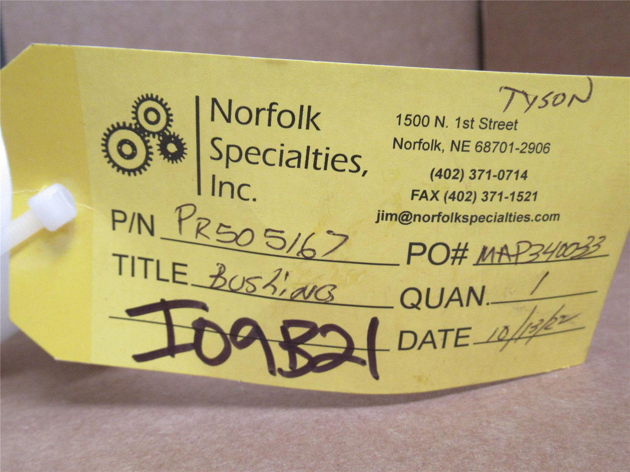 Norfolk 2500001010_; Bushing 1-3/8"ID; 3-9/64" Flange OD