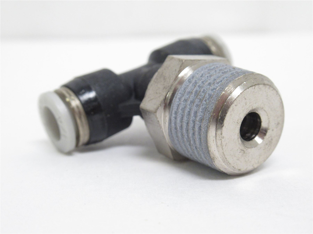 Festo QST-3/8-1/4-U; Lot-2; Tee Fitting 153700 1/4PTC x 3/8NPT