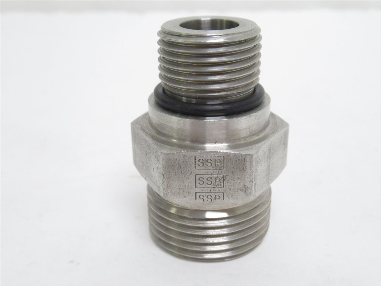 SSP ISST10MST12; Adaptor SS 5/8 Boss x 3/4 ORFS-No Face O-Ring