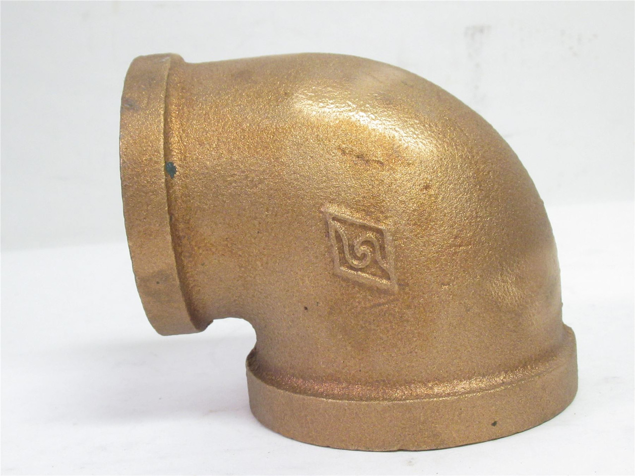 MFG- 2CFG5; Red Brass Elbow; 2-1/2" X 2"FNPT