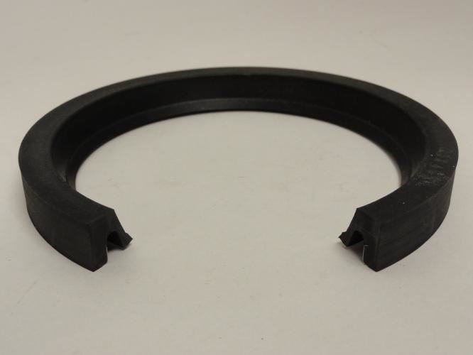 Garlock 25003-4557; Nitrile Oil Seal 3"ID x 4" OD x 0.50" Wide