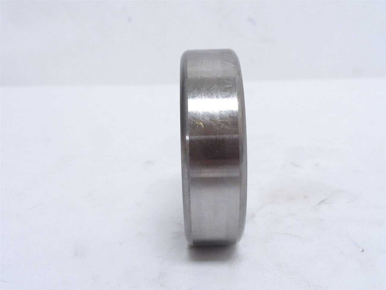 NSK 6305; Ball Bearing; 25mmID x 62mmOD x 17mm Width