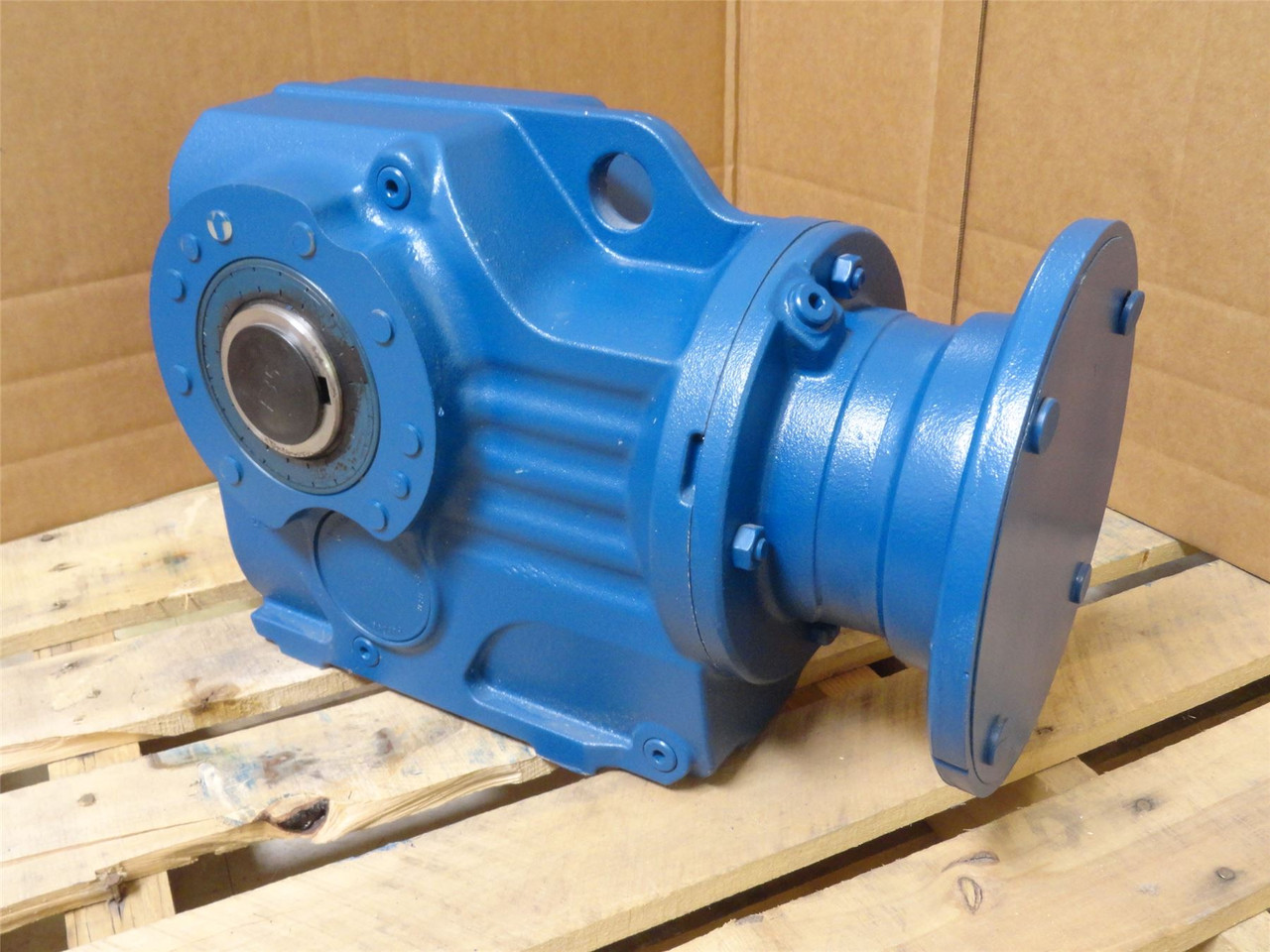 SEW KA77AMS184; Gear Reducer; 25.62:1 Ratio; 68RPM