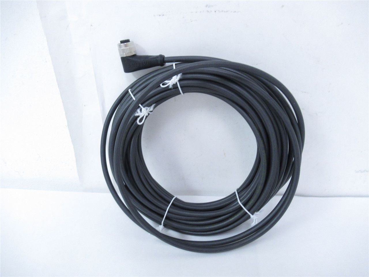 Balluff 106756; Round Plug M12 Angle