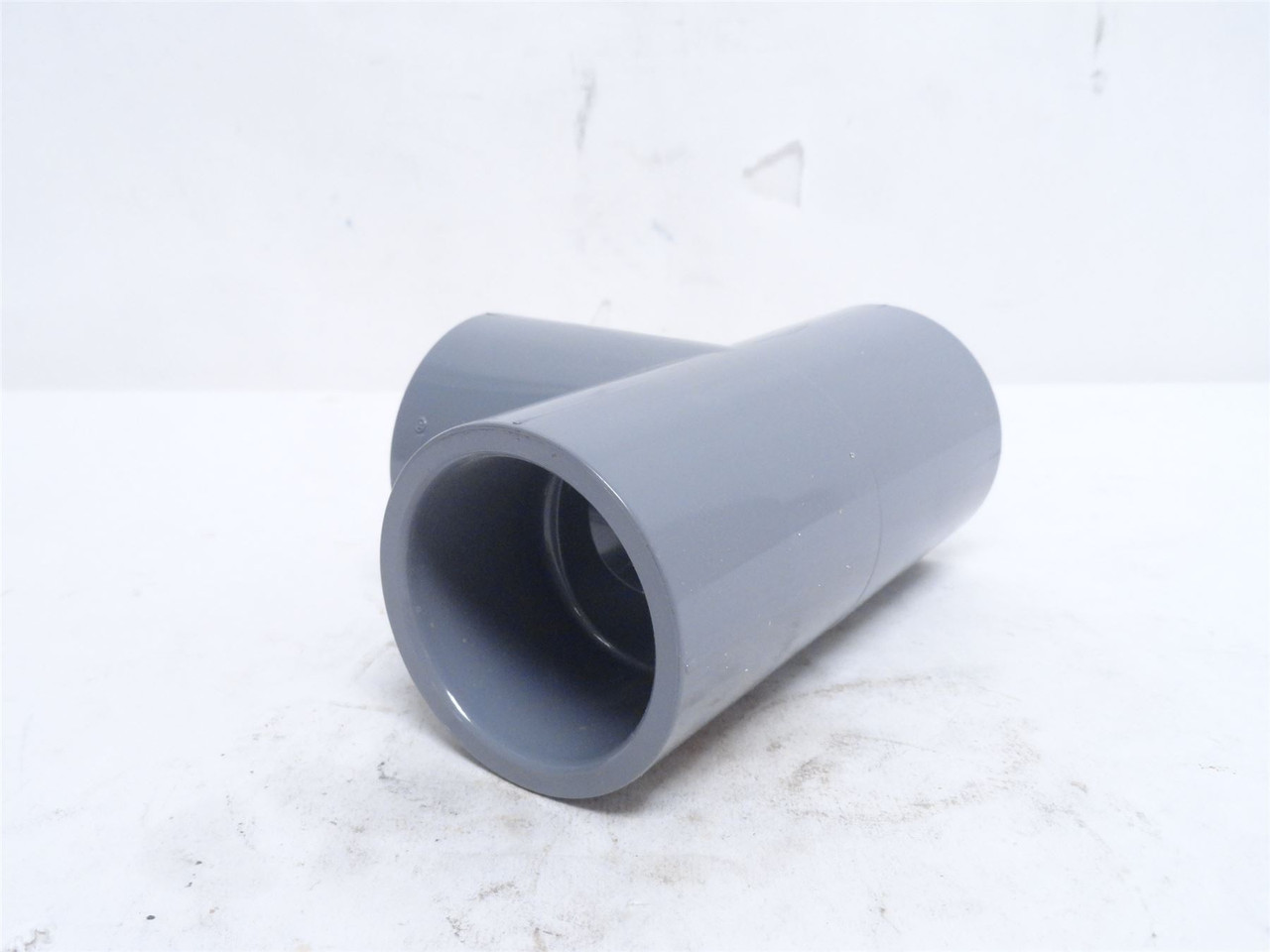 Spears 801-015C; PVC Pipe Tee; Size: 1-1/2" Socket; Sch: 80