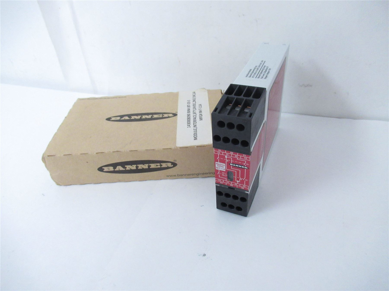 Banner IM-T-11A 61424; Safety Relay SIL3; 24 VDC 2NO+1NC