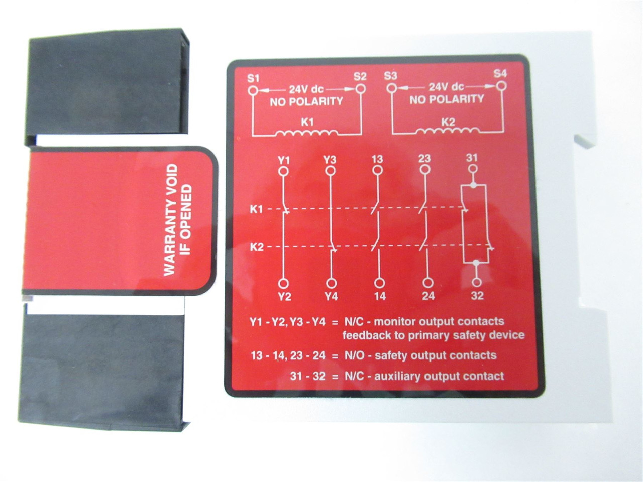Banner IM-T-11A 61424; Safety Relay SIL3; 24 VDC 2NO+1NC
