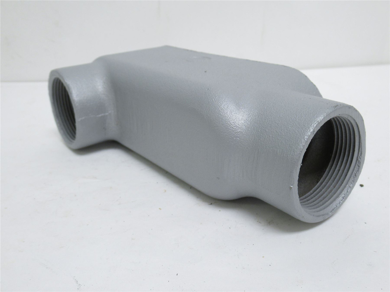 Appleton LB150-M; Conduit Outlet Body; 1-1/2NPT; LB Shape