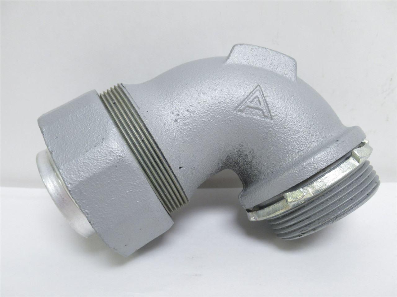 Appleton STB-90150; Liquid-Tight Conduit Elbow; 90Deg; 1-1/2"