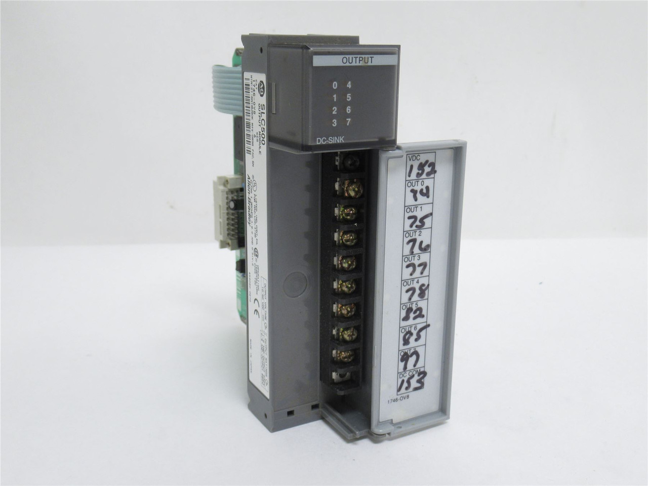 Allen-Bradley 1746-OV8; Output Module; Current Sinking; 10-50VDC In