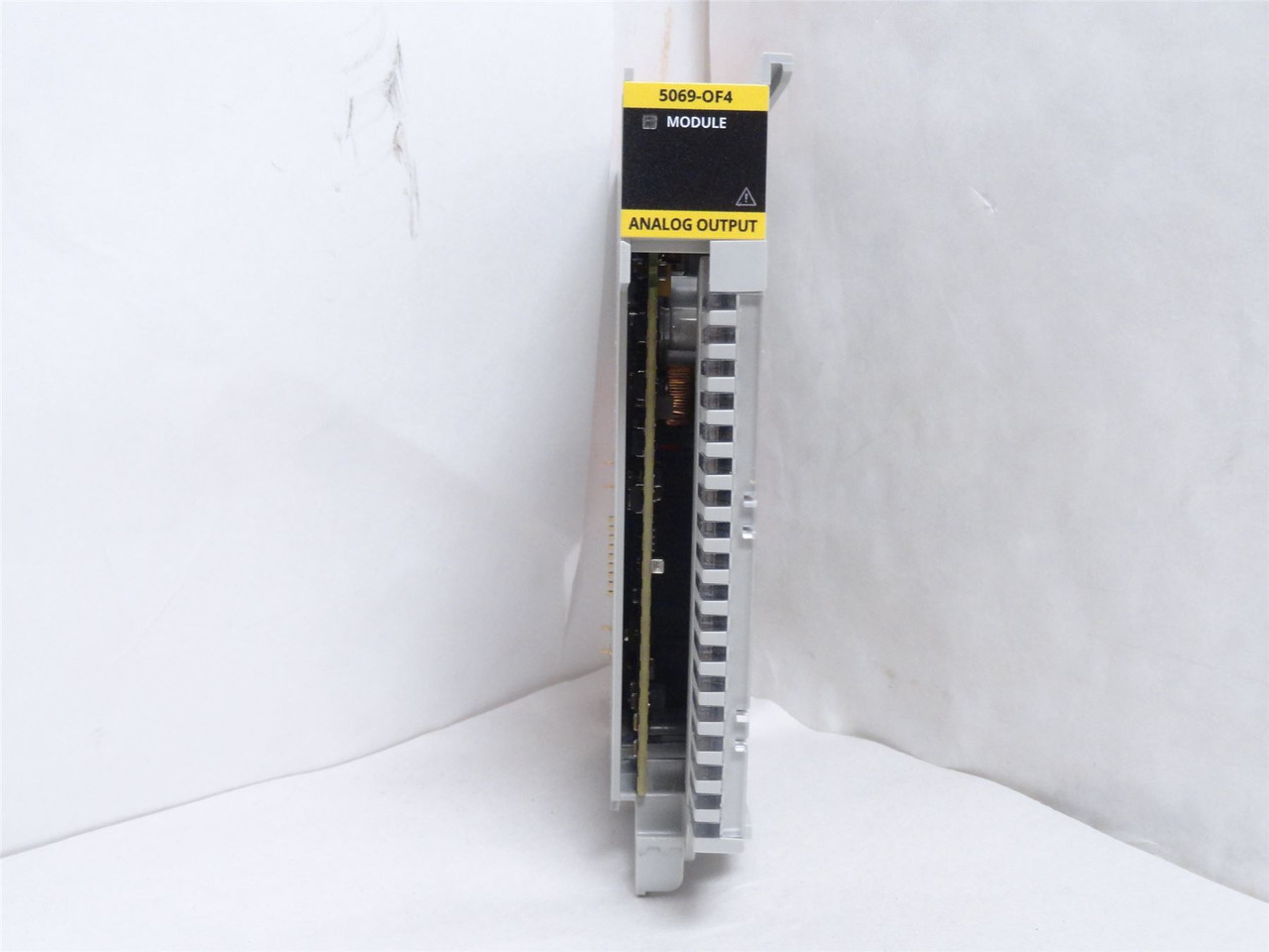 Allen-Bradley 5069-OF4; Analog Output Module; 18-32VDC; 4-Ch