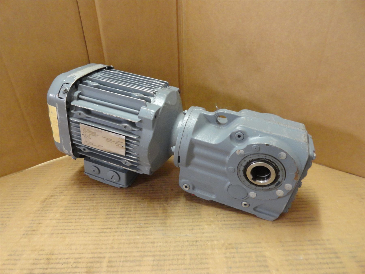 SEW KA37DRE90M4/TF; AC Gearmotor; 9:1 Ratio; 1.1kW; 380-420V