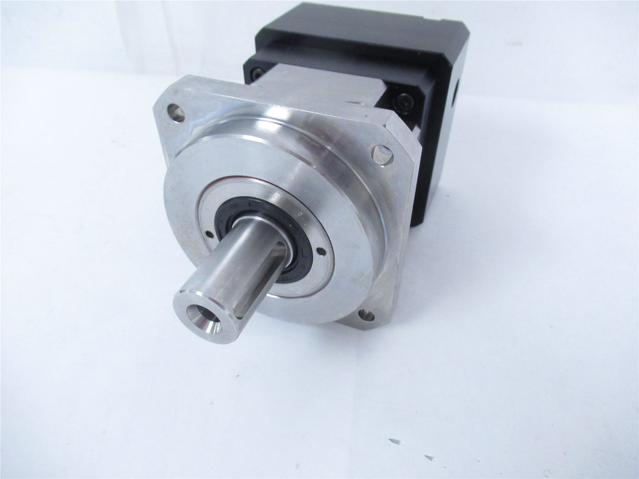 Thomson UT0900100RM07537; Gearbox Sz 90 10:1 Planetary