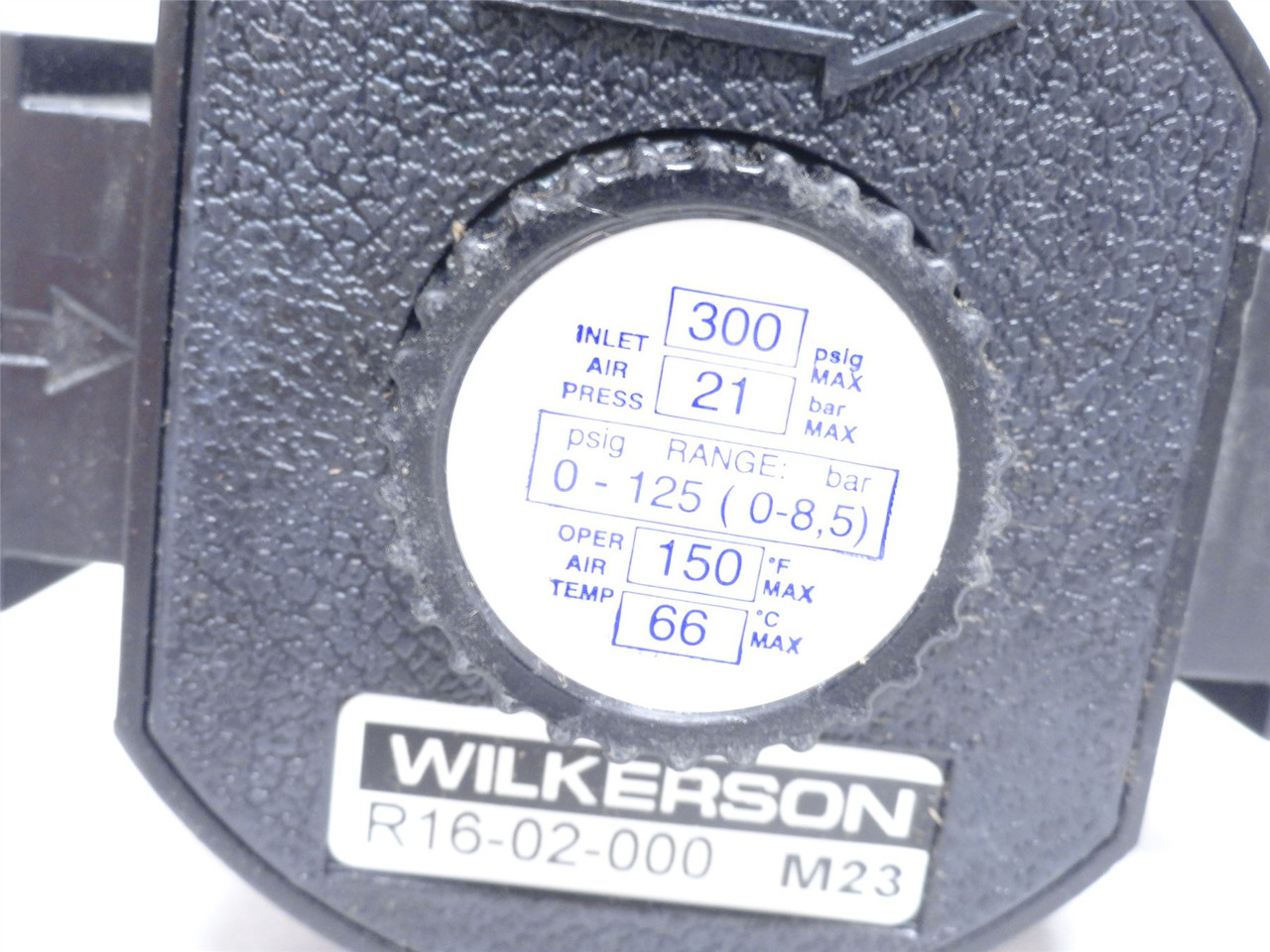Wilkerson R16-02-000; Pneumatic Regulator 300PSI; 1/4NPT Port