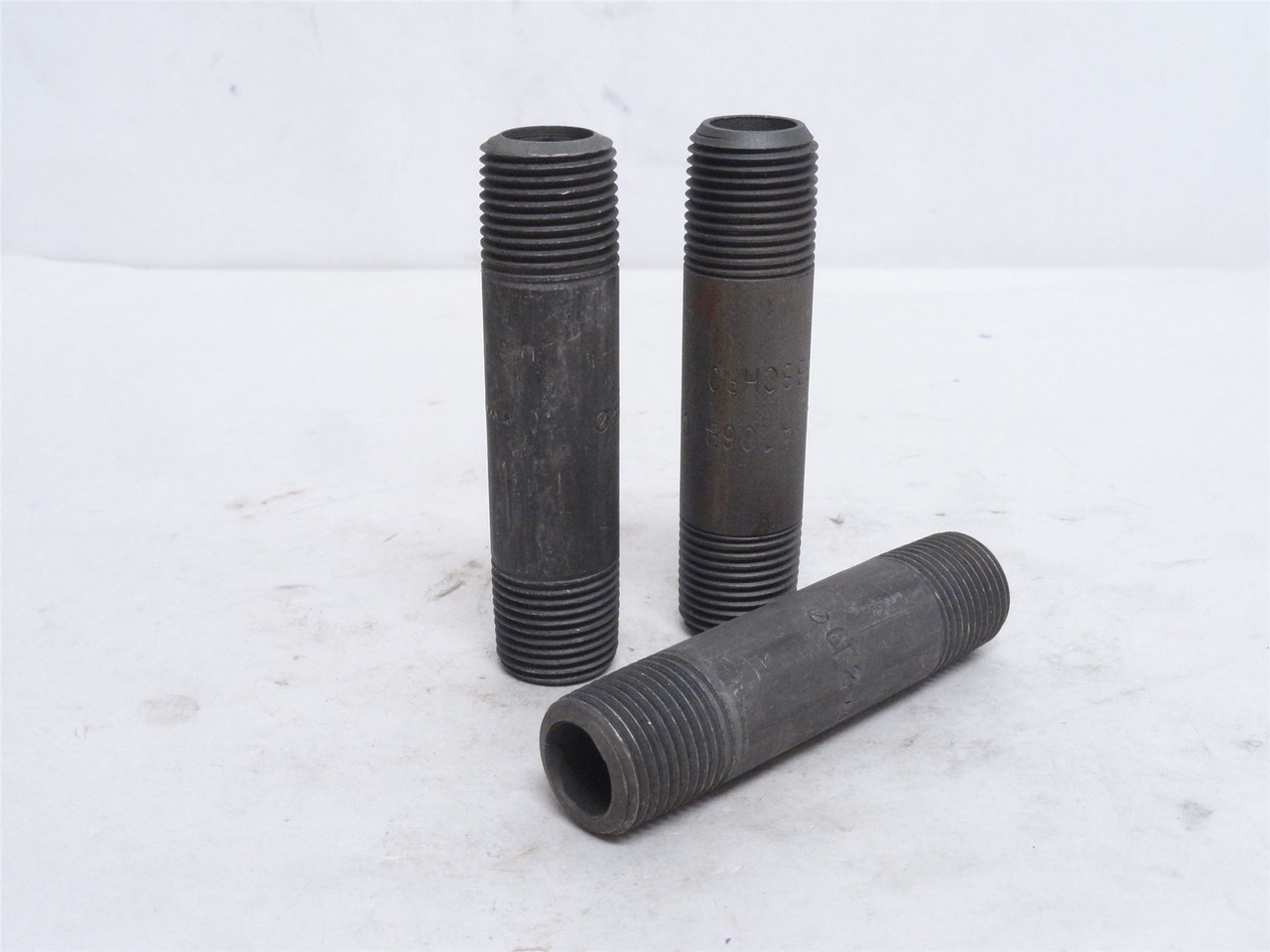 Industry-Std 1LMC6; Lot-3 Pipe Nipples; 1/2NPT x 3-1/2" Long
